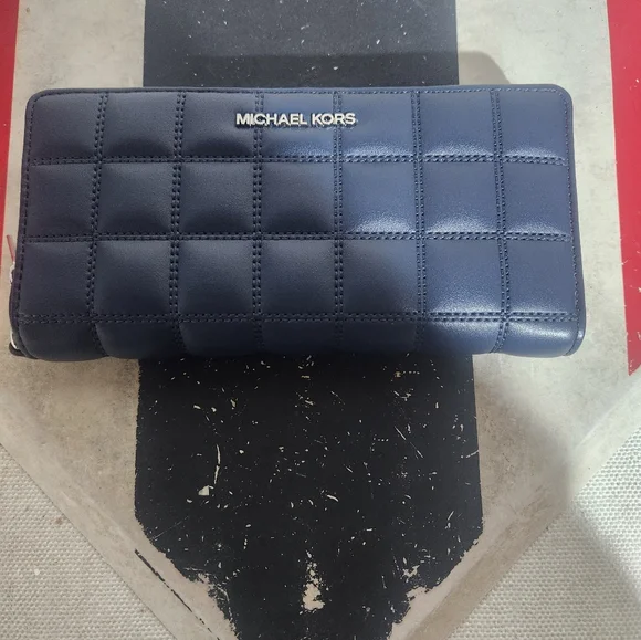 Michael Kors Navy Continental Wallet - Picture 5 of 7
